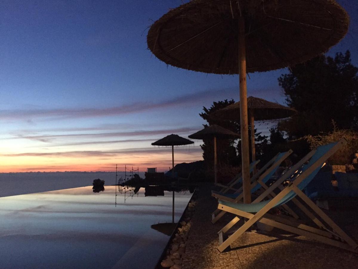 Serenity Boutique Suites Athánion Екстериор снимка
