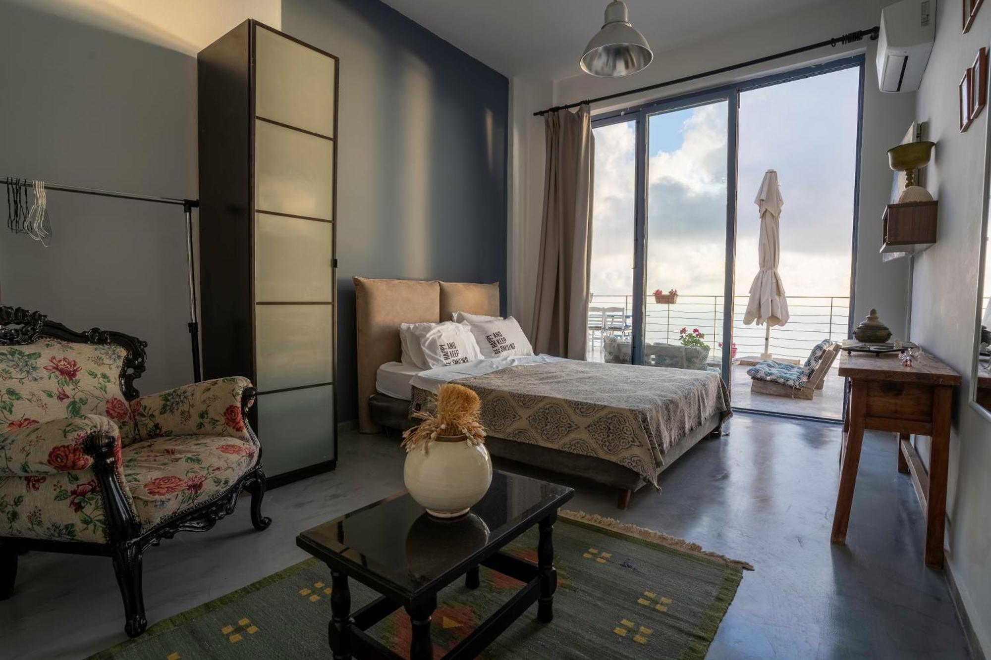Serenity Boutique Suites Athánion Екстериор снимка