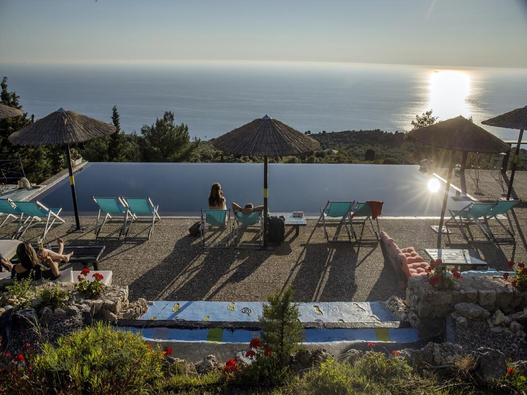 Serenity Boutique Suites Athánion Екстериор снимка